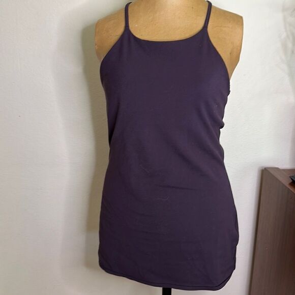 Lululemon sz 8 deep plum y back tank bra great pre owned condition - Picture 1 of 6